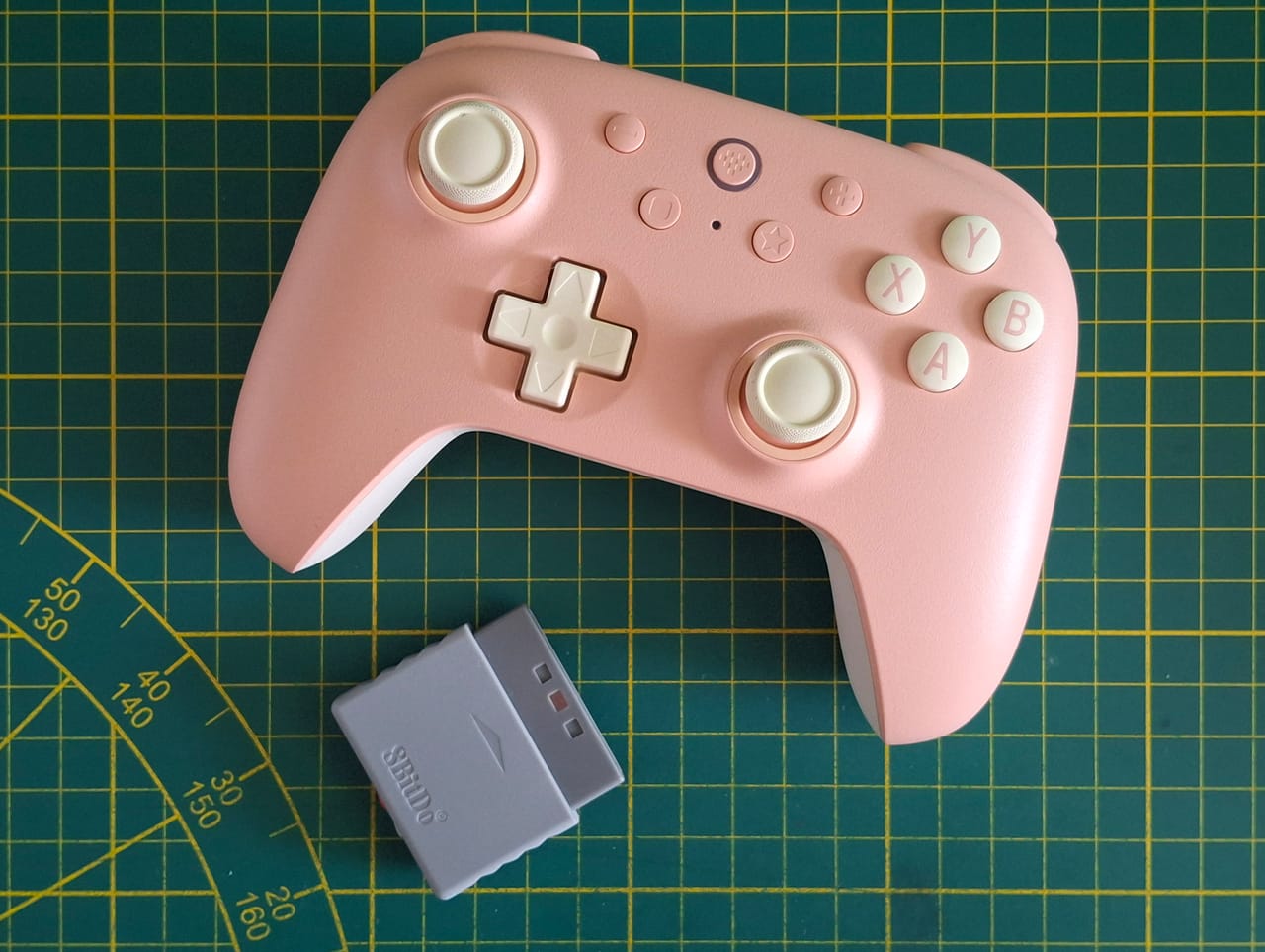 8BitDo Ultimate 3E : la manette Xbox modulaire à 1000Hz débarque à 139,99€